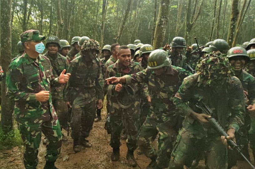 Kasdam III/Siliwangi Beri Motivasi Pada Siswa BAIF Dan TAIF, Jati Diri Tentara Berlatih, Berlatih