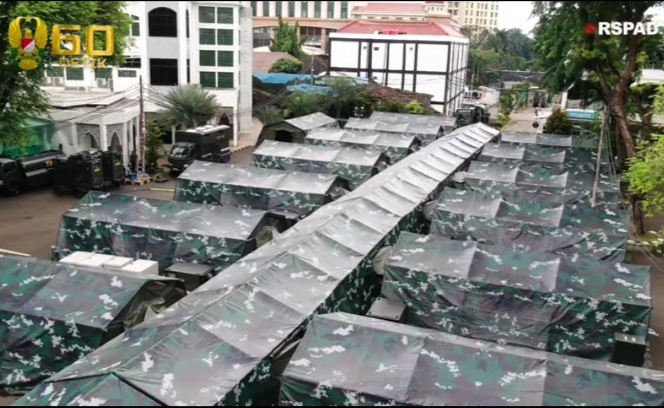 Panglima TNI Didampingi KASAD Meninjau Instalasi Rumah Sakit Lapangan RSPAD Gatot Soebroto