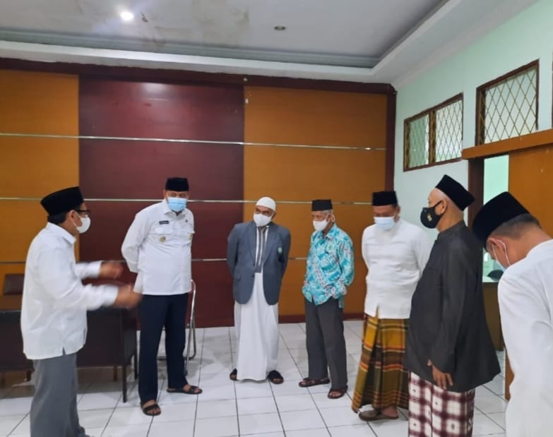 Wakil Walikota Dr.Tri Adhianto Berkunjung ke Gedung MUI Kota Bekasi Bersilaturohmi