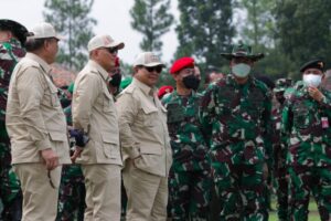 Menhan Prabowo Kunjungi Latihan Pembulatan Komcad di Pusdiklatpassus Batujajar