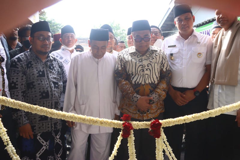 Dampingi Habib Luthfi, Tri Adhianto resmikan Ureka Mart